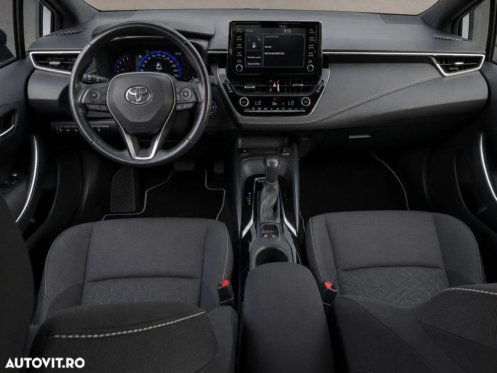 Toyota Corolla - 12
