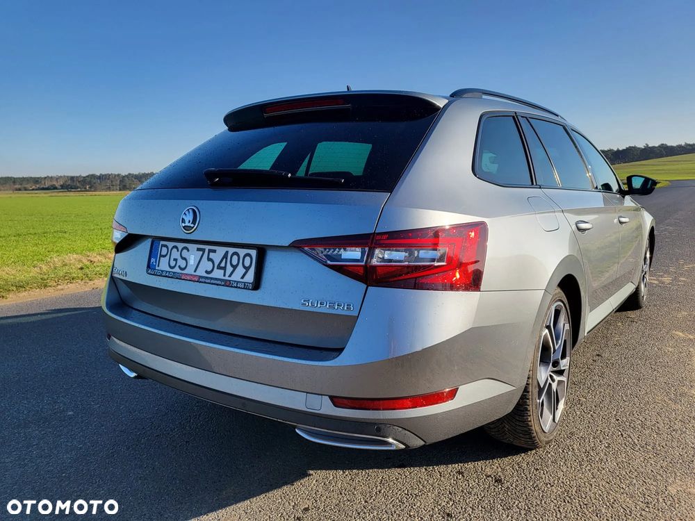 Skoda Superb 2.0 TDI Sportline DSG - 37