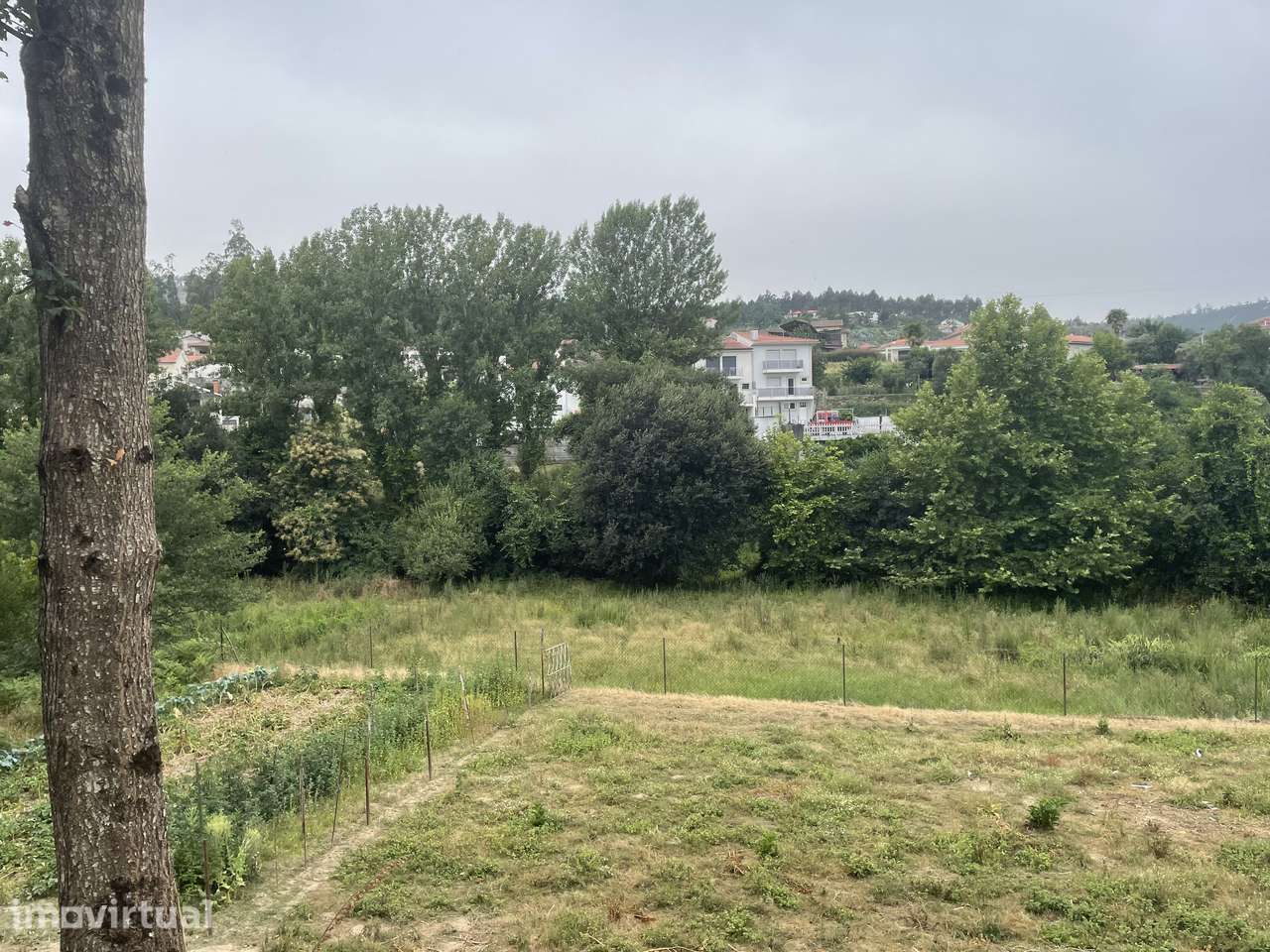 Terreno Urbano - Vistas de Campo e Rio 804,5 m² | 18 Minutos de Braga - Grande imagem: 2/11