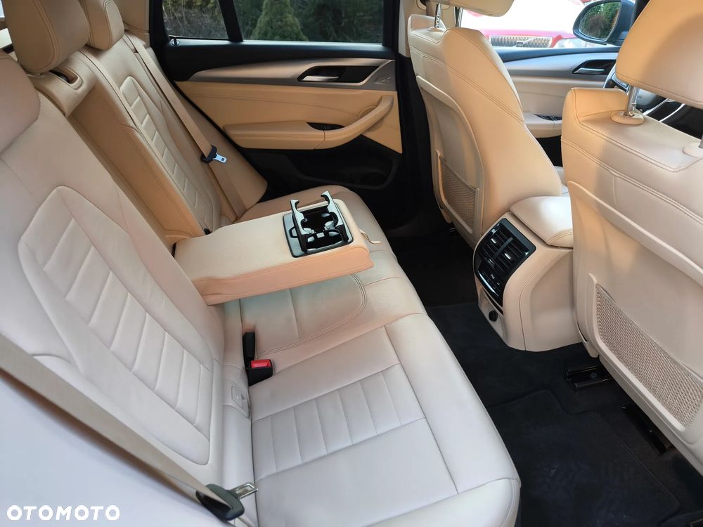 BMW X3 xDrive20d - 9