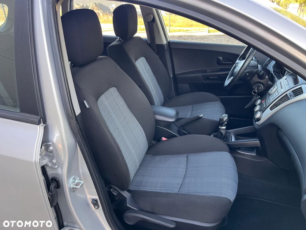 Kia Ceed 1.4 Comfort + - 19