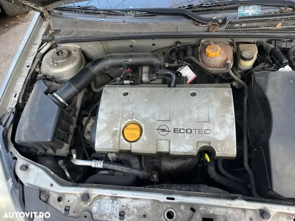 Dezmembrez Opel Vectra C facelift sedan 2005 benzina - 9