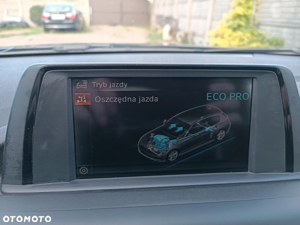 BMW Seria 1 114i - 11