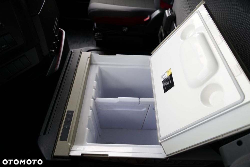 Volvo FH 500 / KLIMATYZACJA POSTOJOWA / CAŁA NA PODUSZAKCH / EURO 6 - 27