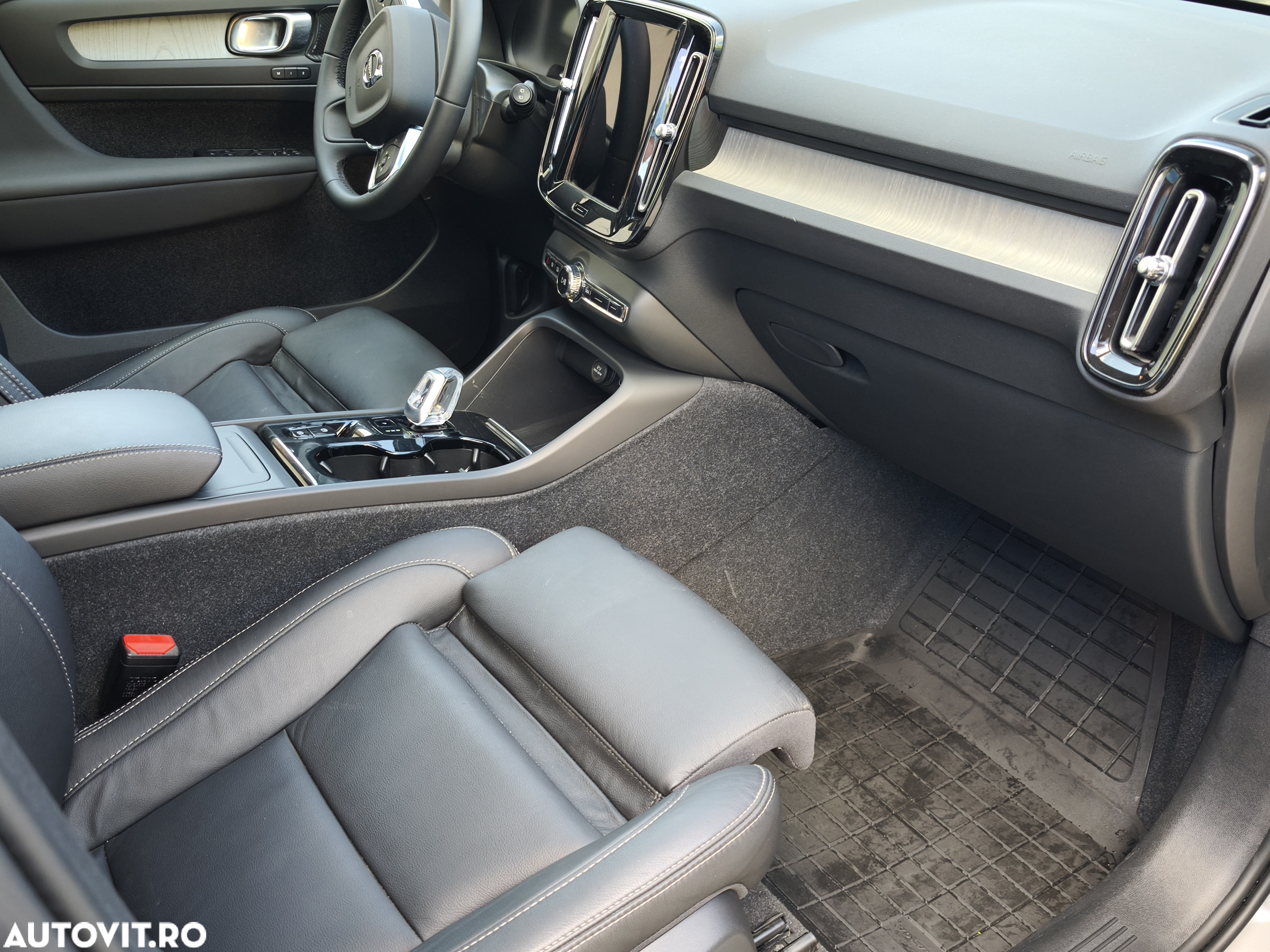 Volvo XC 40 T5 AWD R-Design - 11