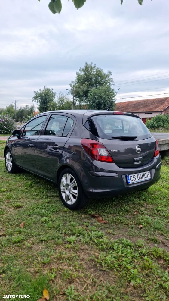 Opel Corsa 1.2 Essentia - 3
