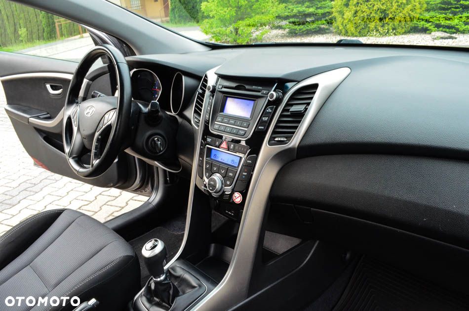 Hyundai i30 blue 1.6 CRDi Trend - 39