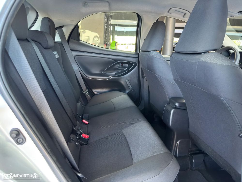 Toyota Yaris 1.5 HDF Comfort Plus - 9