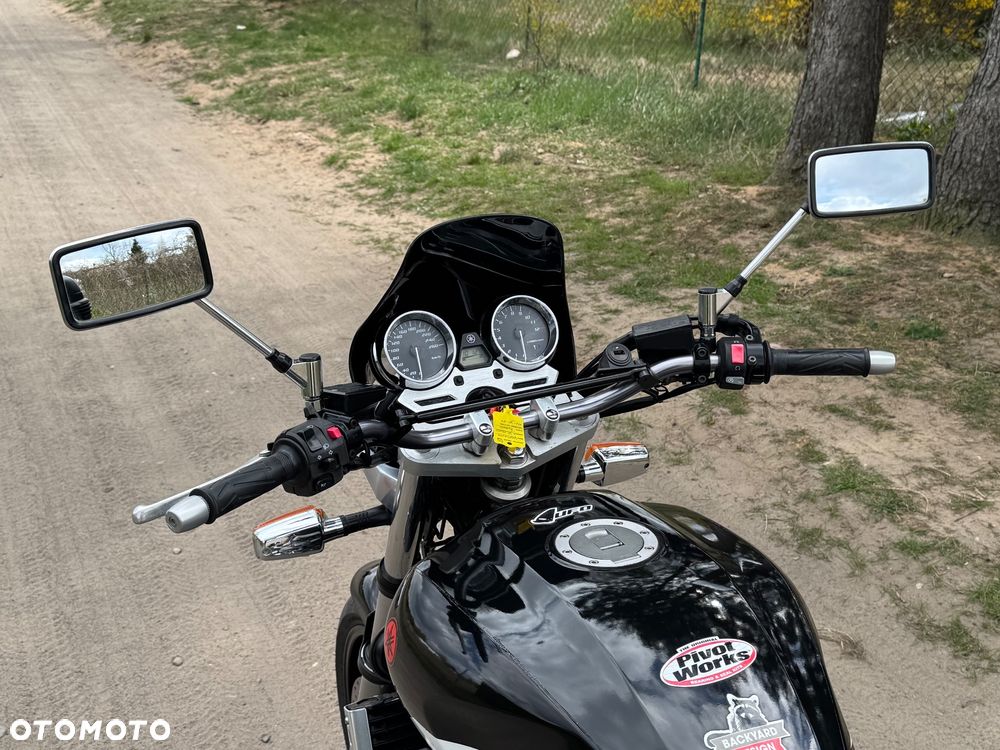 Yamaha XJR - 10