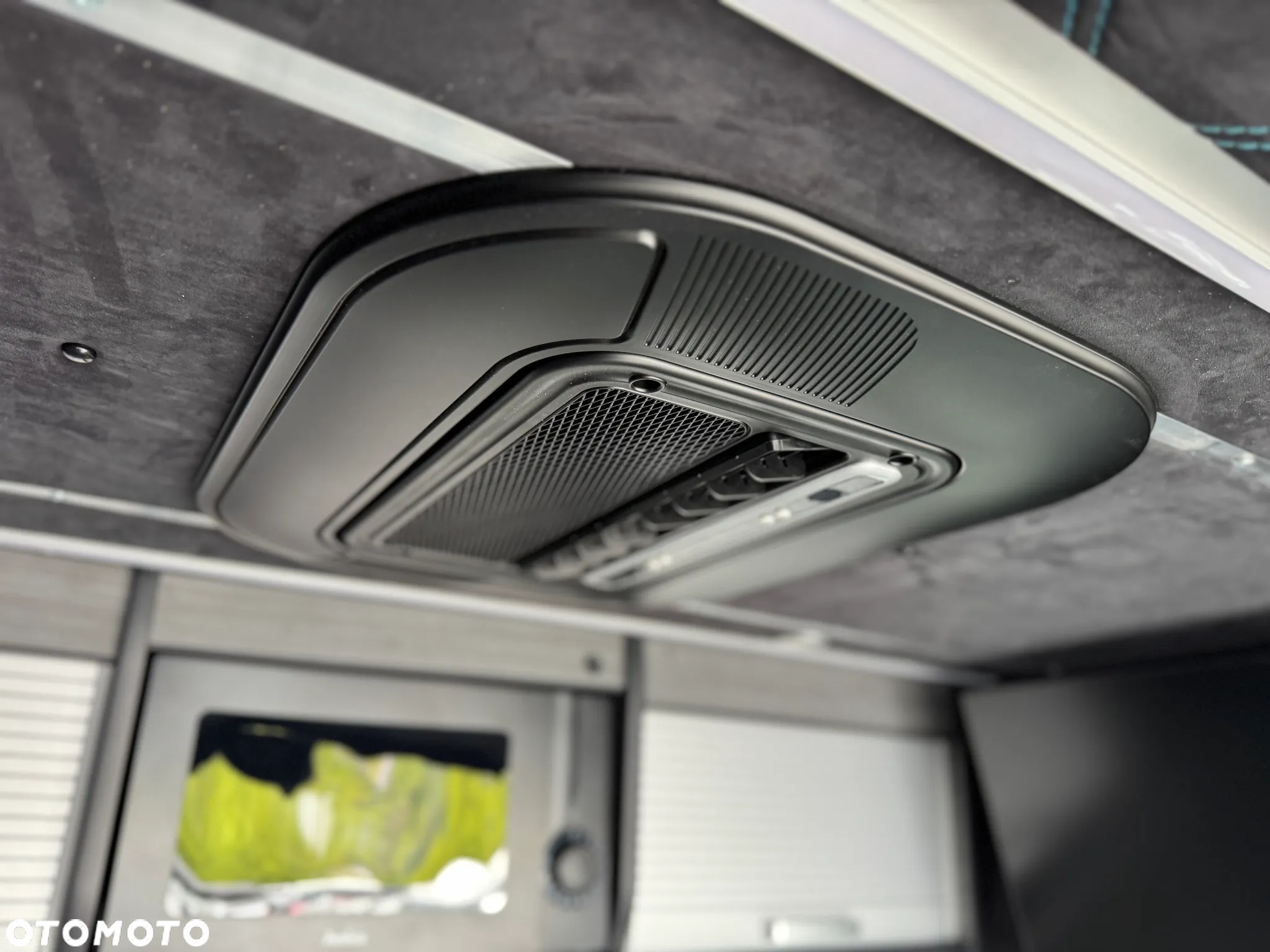 Mercedes-Benz Sprinter - 23