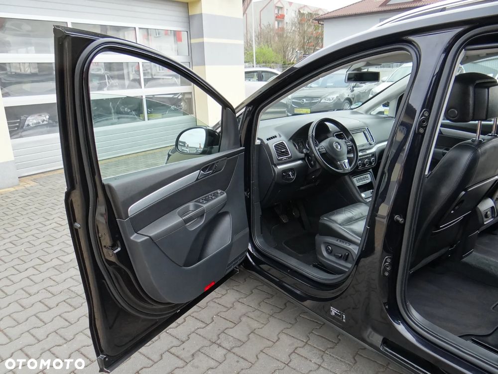 Volkswagen Sharan 2.0 TDI Blue Motion Highline - 18