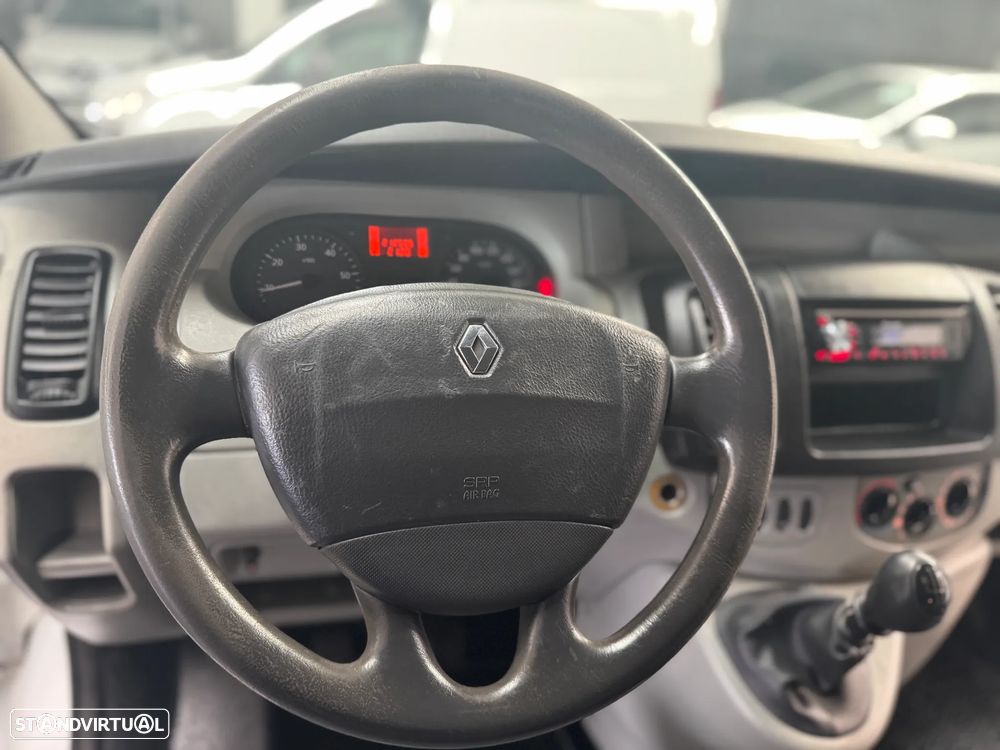 Renault Trafic 2.5 Dci - 13