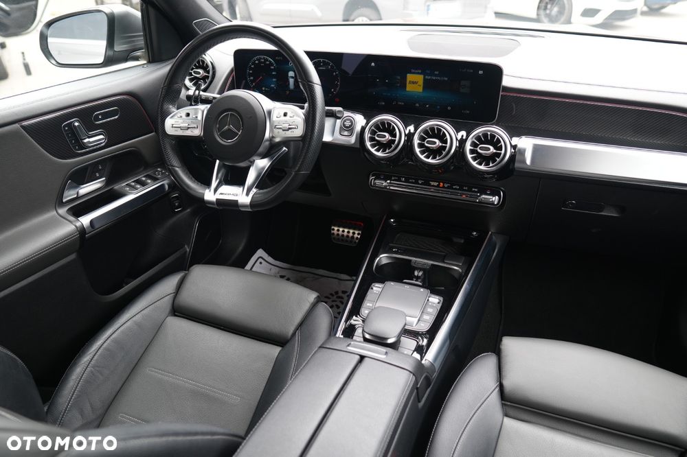 Mercedes-Benz GLB - 9