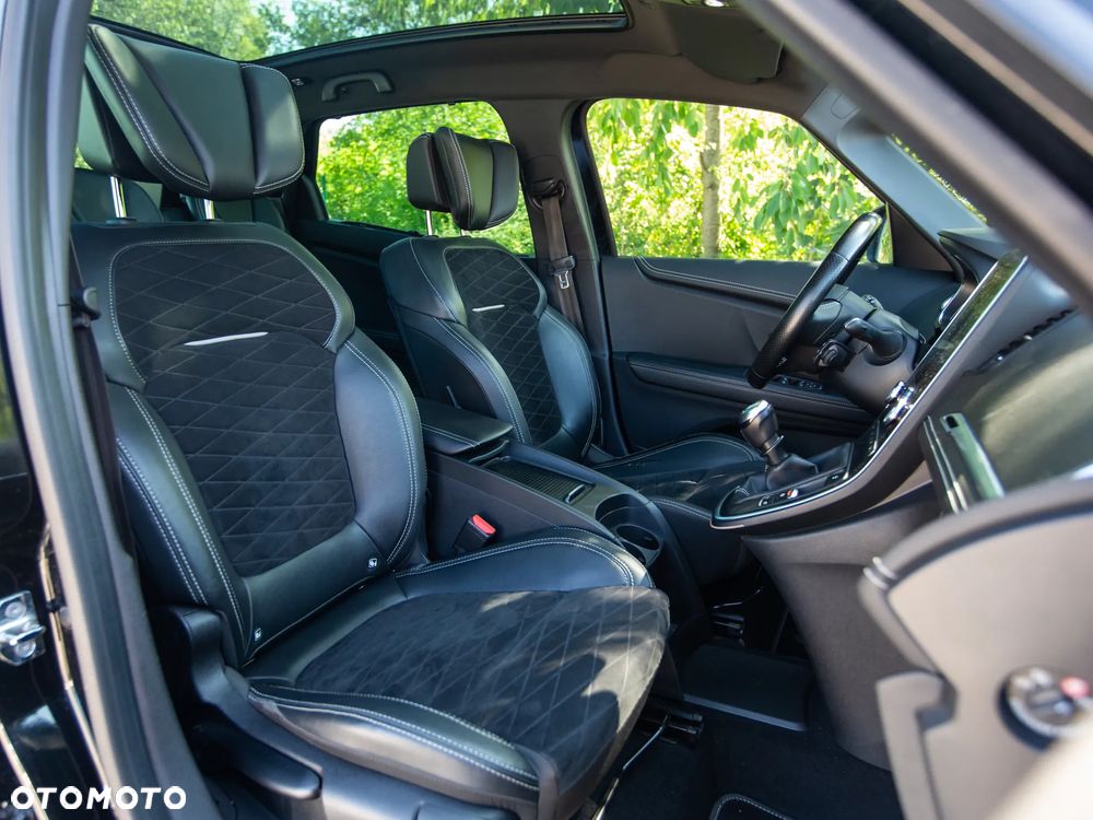 Renault Scenic TCe 160 GPF BLACK EDITION - 23