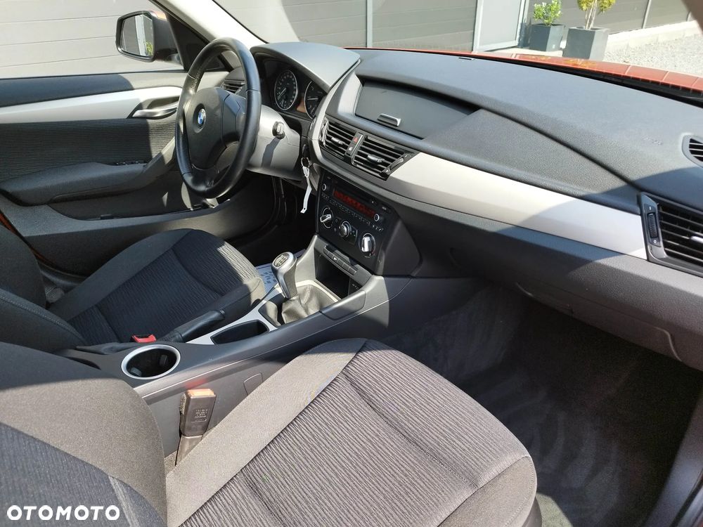 BMW X1 sDrive18i - 24