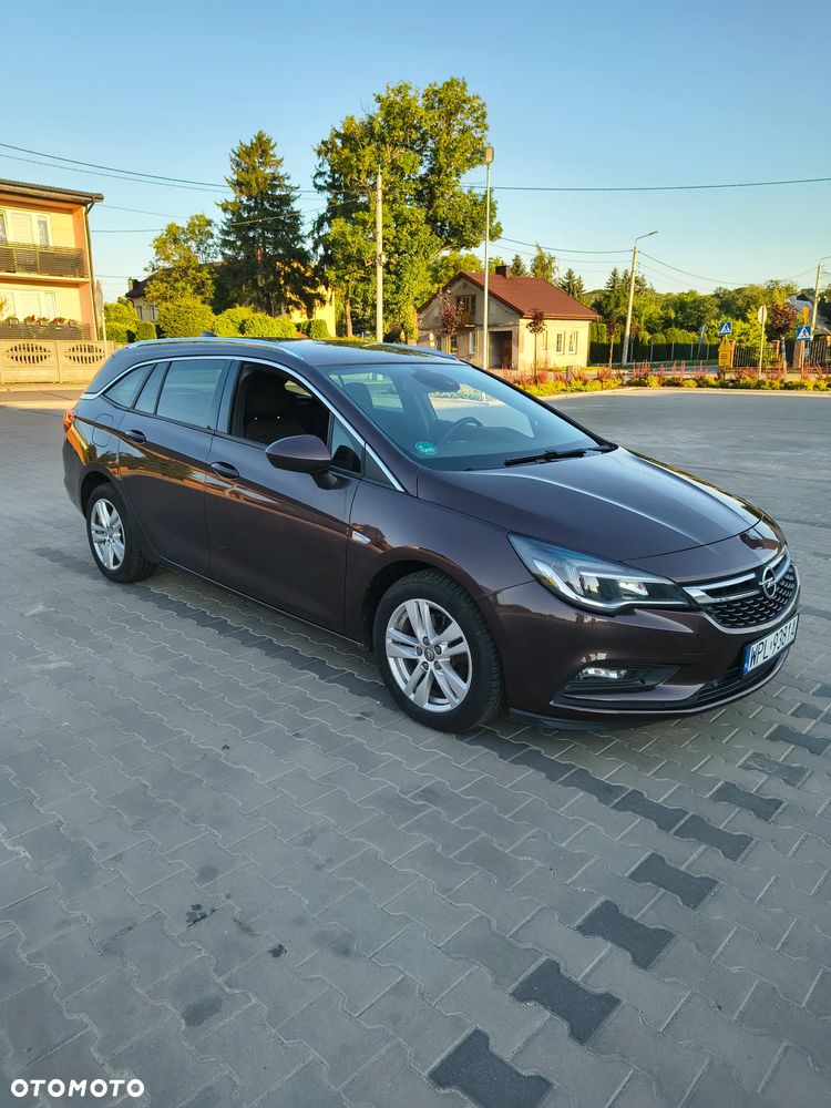 Opel Astra 1.6 CDTI Cosmo - 2