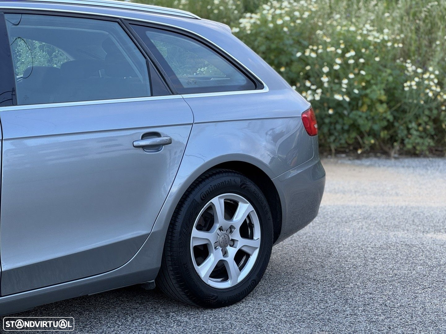 Audi A4 Avant 2.0 TDI exclusive - 4