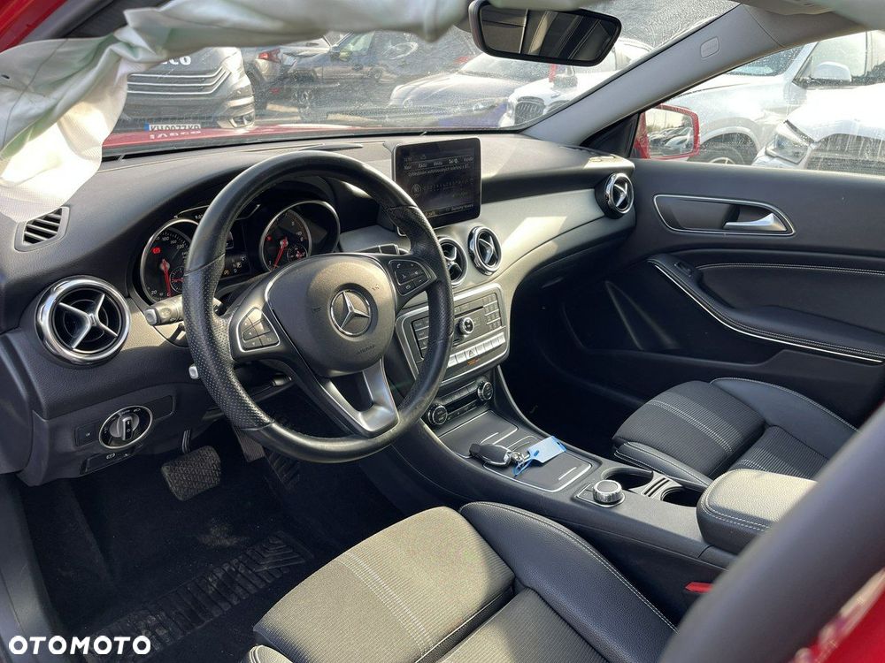 Mercedes-Benz GLA 200 (CDI) d 4Matic 7G-DCT Style - 9