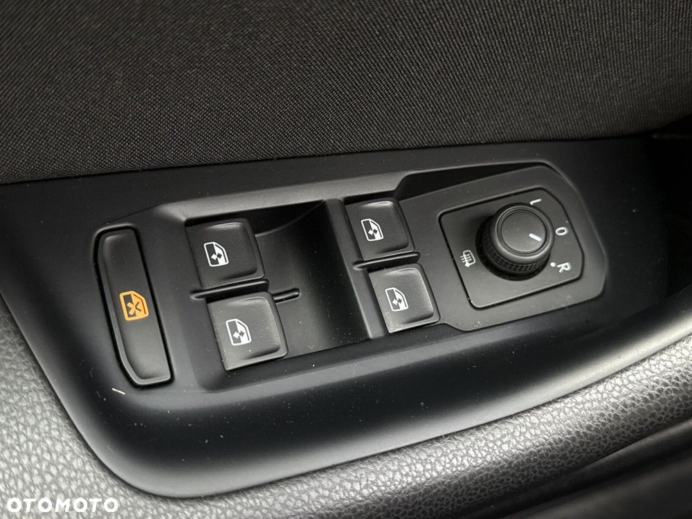 Volkswagen Passat 1.5 TSI EVO Business - 28