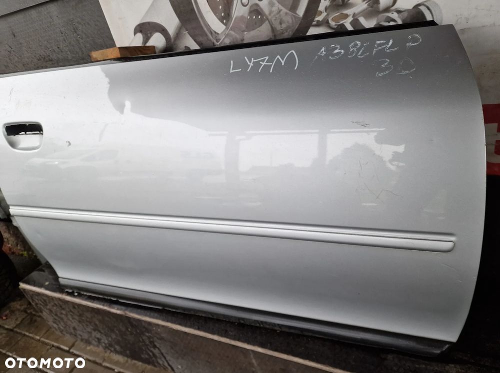 DRZWI PRAWE PRZÓD AUDI A3 8L 3D LIFT LY7M - 8