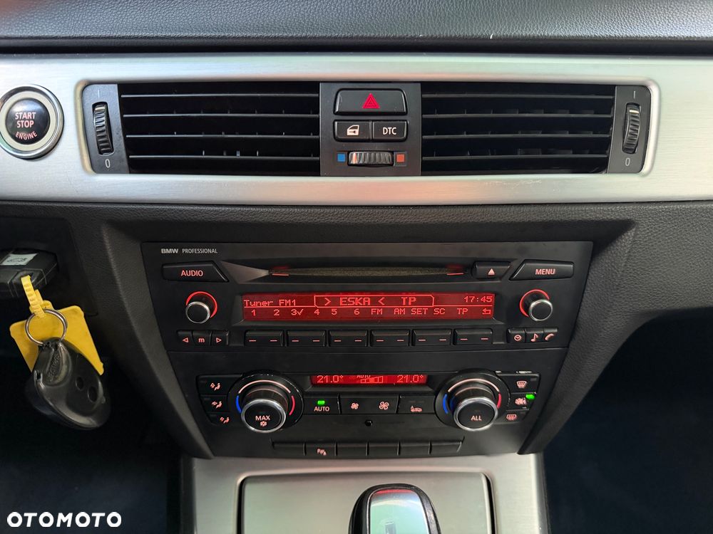 BMW Seria 3 320d DPF - 16
