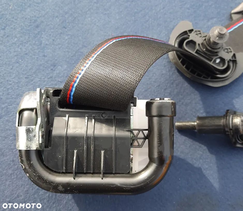 BMW 8 EUROPA M M-Pakiet F15 M8 M-Power pas napinacz LEWY ORYGINAŁ - 4