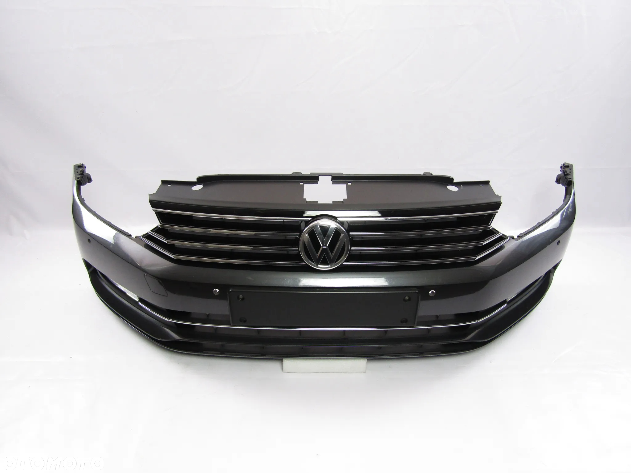 Zderzak przedni VW Passat B8 14 - 19 Pdc-4  Lakier nieznany - 5