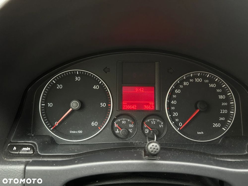 Volkswagen Golf 1.9 TDI Sportline - 17