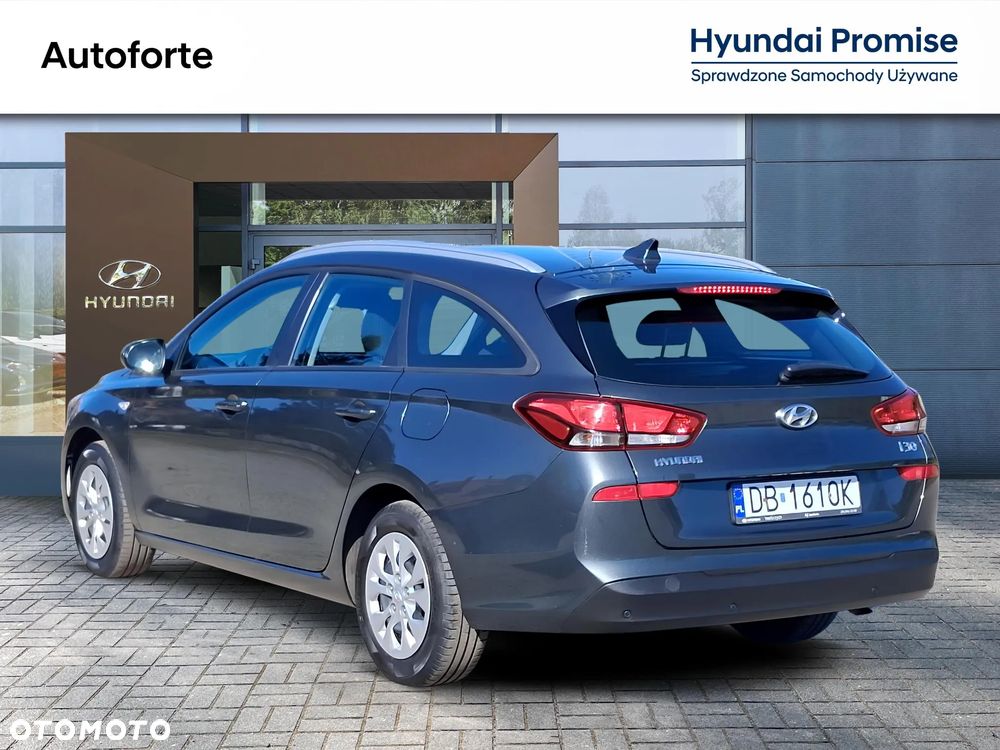 Hyundai i30 1.5 DPI Classic + - 3