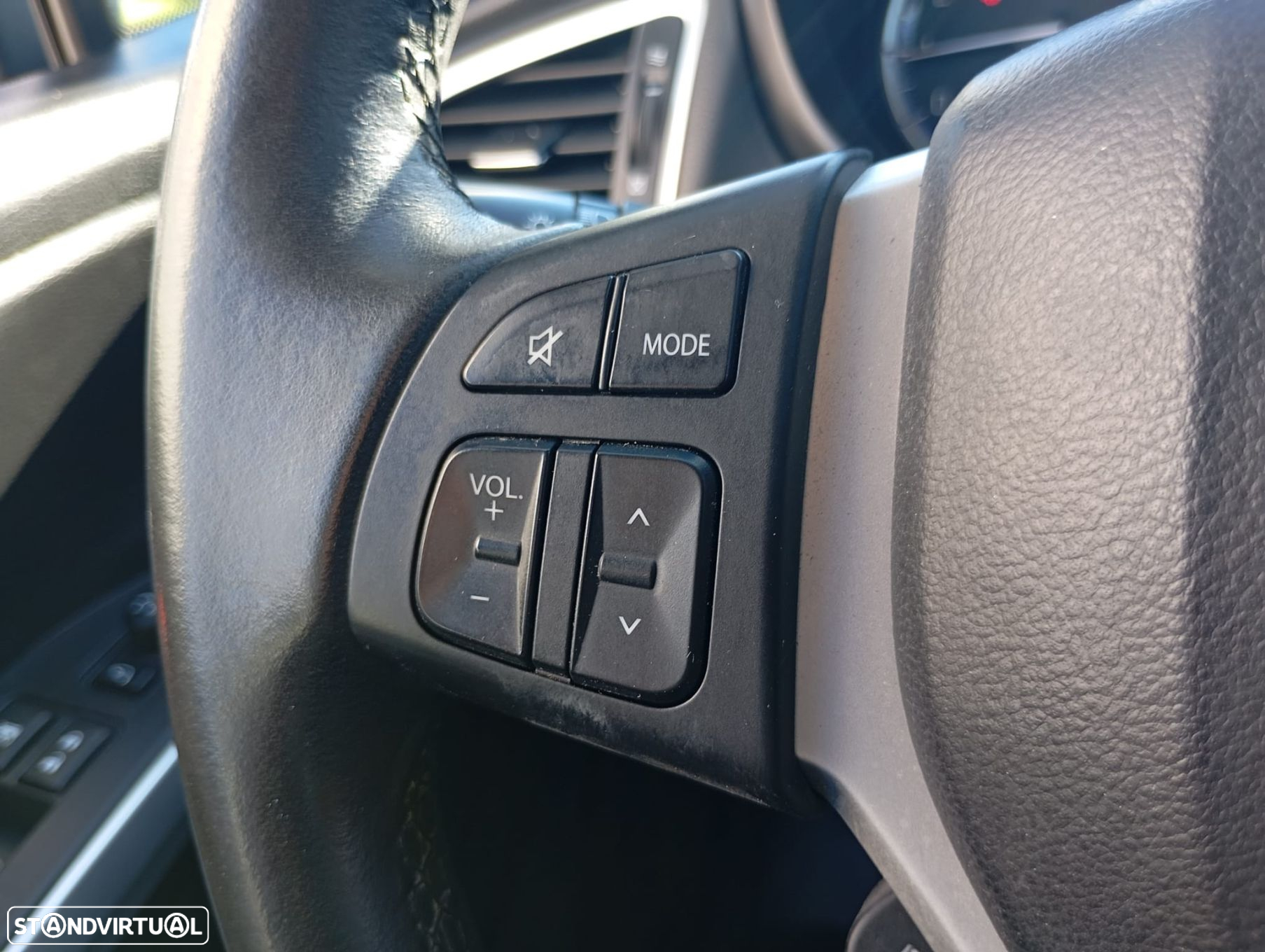 Suzuki S-Cross SX4 1.0 T GLX - 25