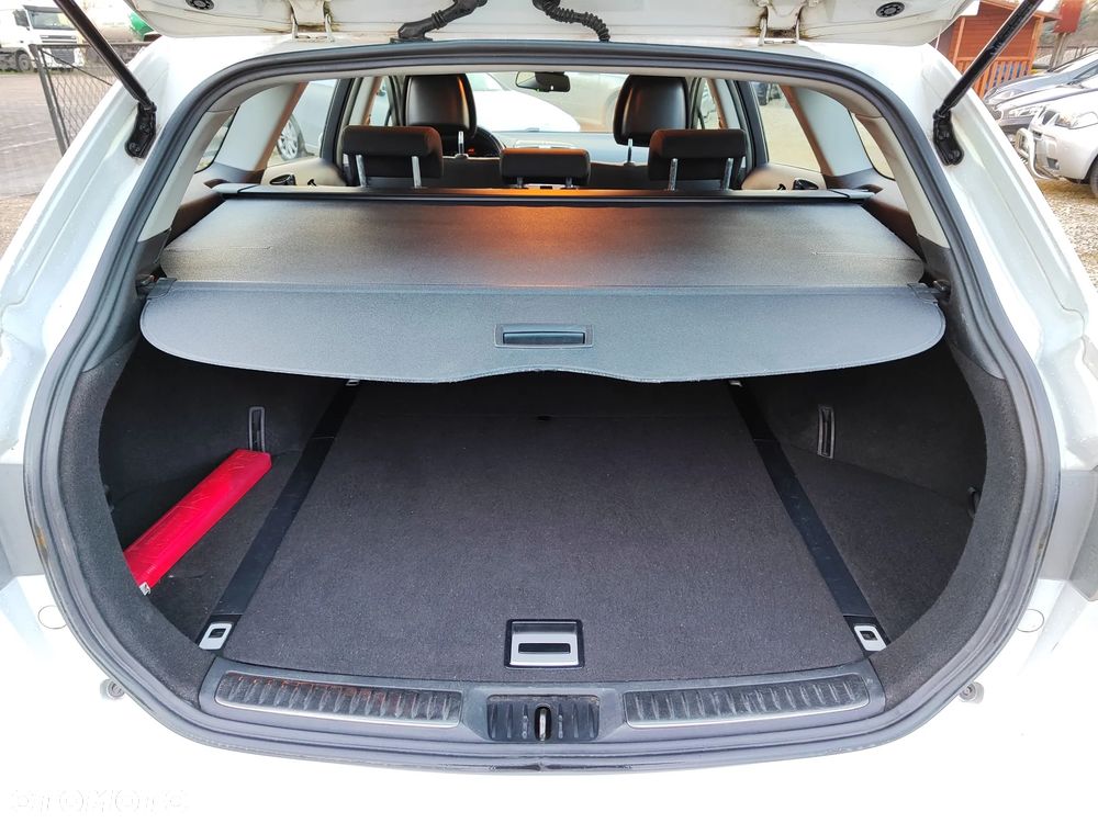 Toyota Avensis 2.2 D-4D Business Edition - 13