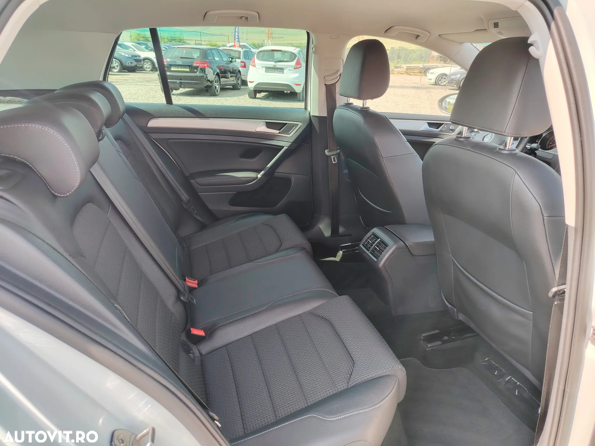 Volkswagen Golf 1.4 TSI BMT Highline - 8