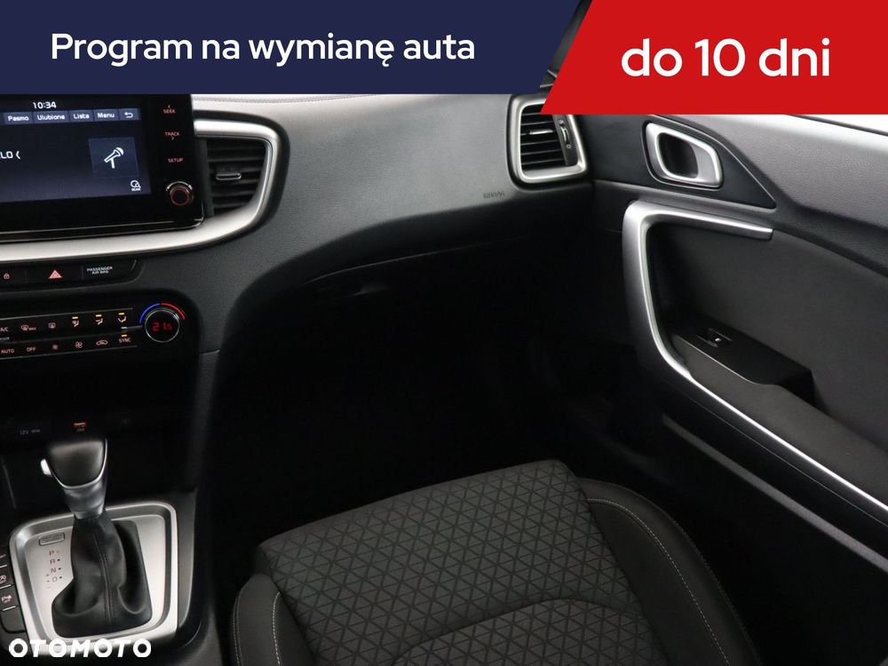 Kia Ceed - 10