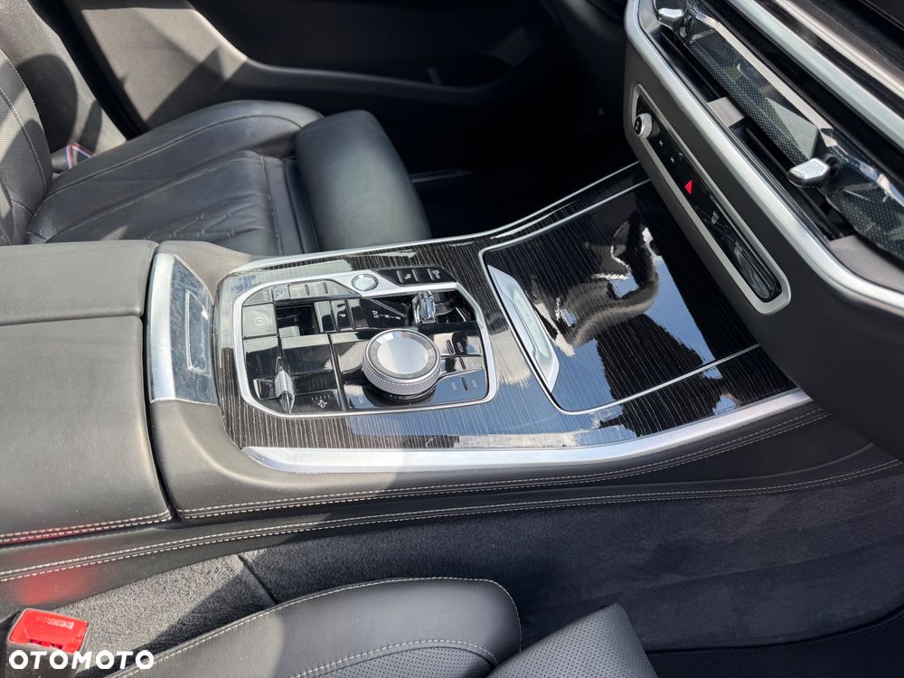 BMW X5 xDrive40i mHEV Individual Edition sport - 23