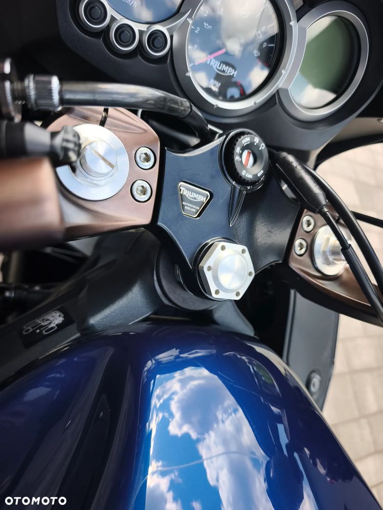 Triumph Sprint - 18