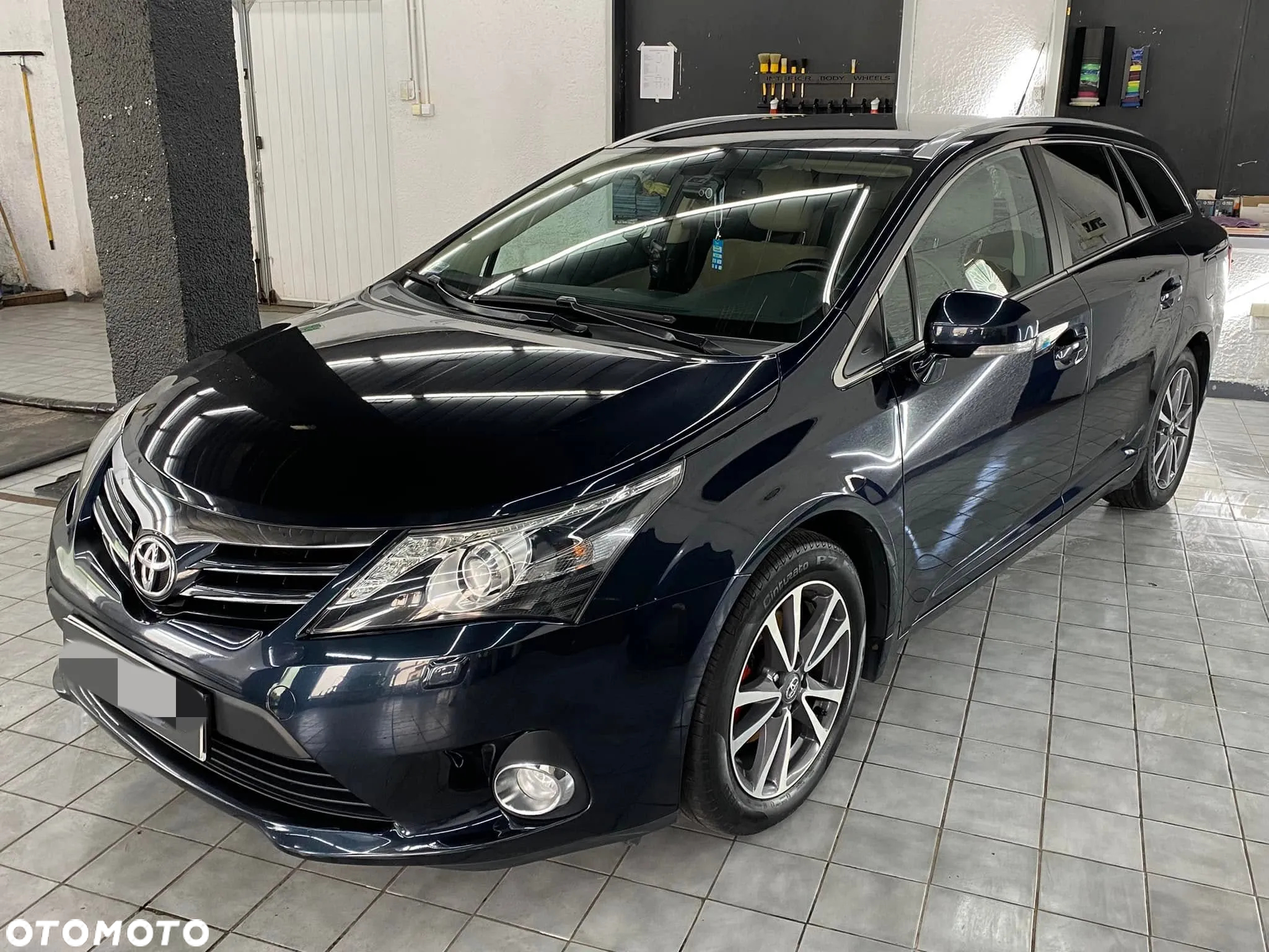 Toyota Avensis 1.8 Sol plus NAVI - 2