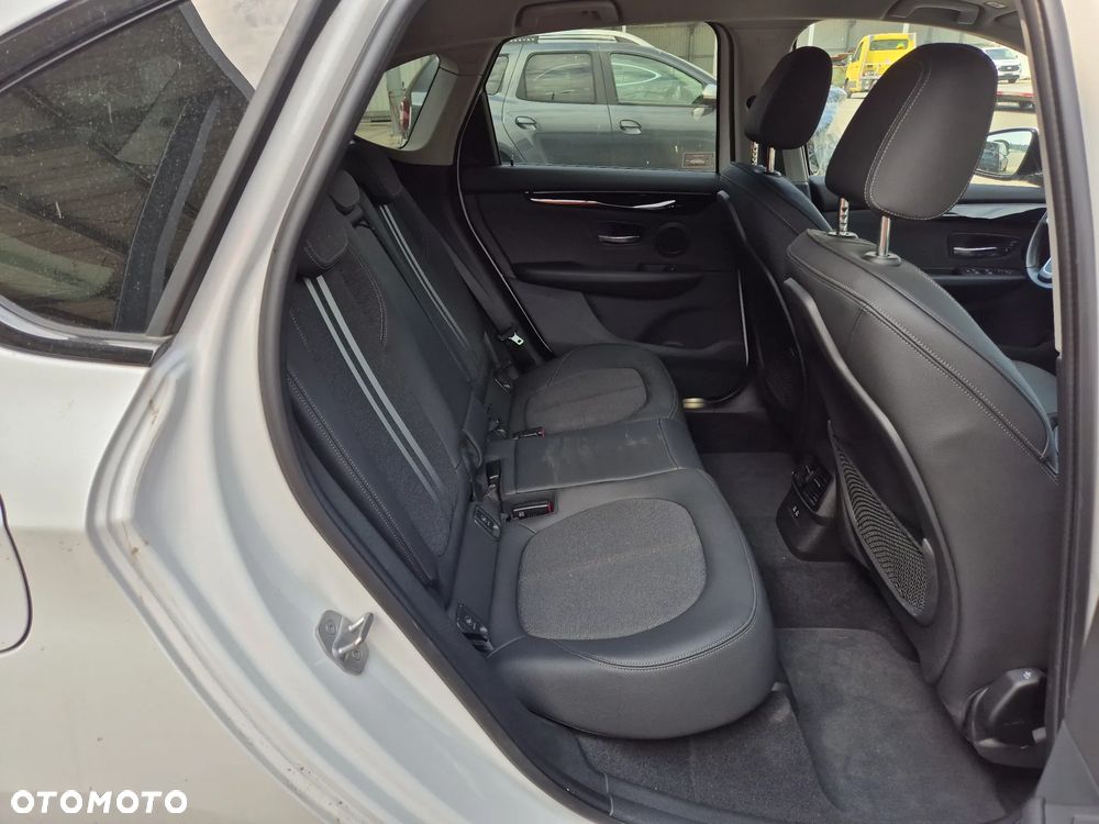 BMW Seria 2 218d Sport Line - 6