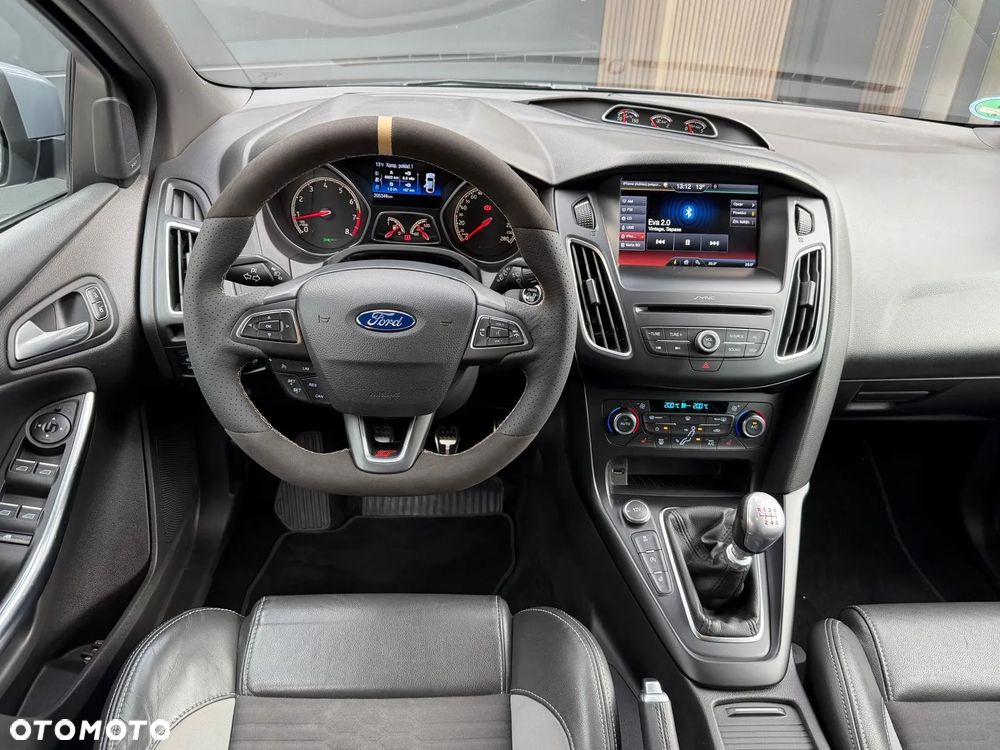 Ford Focus 2.0 EcoBoost ST - 20