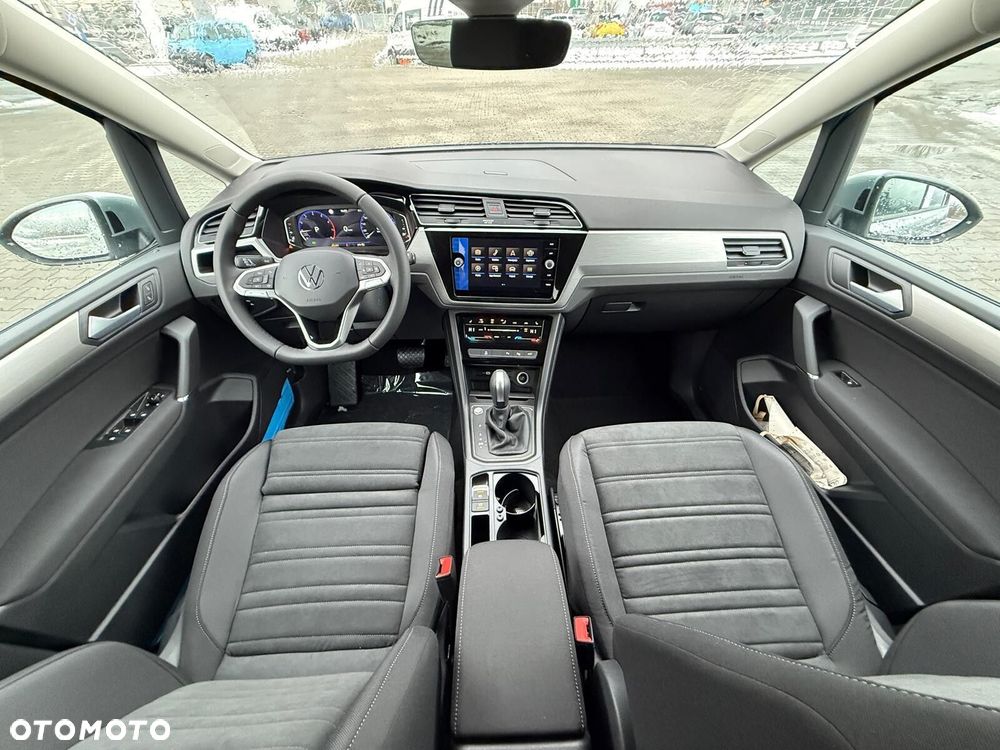 Volkswagen Touran 1.5 TSI EVO Comfortline Plus DSG - 9