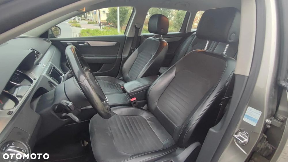 Volkswagen Passat 2.0 TDI Comfortline - 9