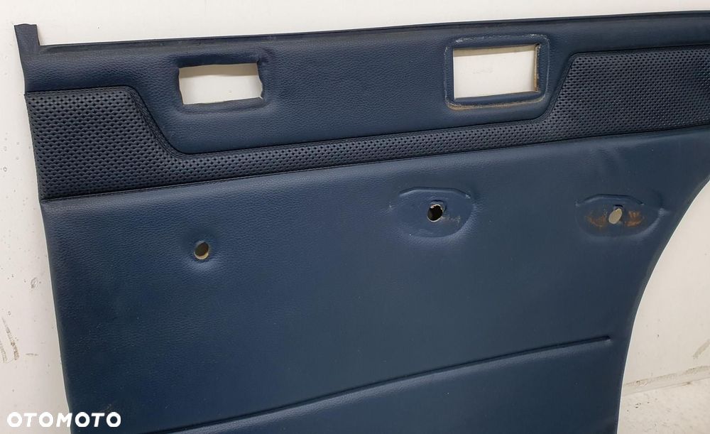 TAPICERKA BOCZEK PRAWY TYŁ MERCEDES W115 W114 - 2