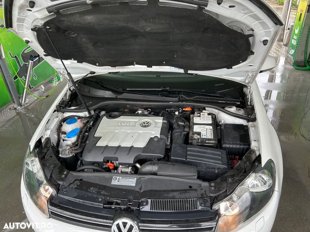 Volkswagen Golf 2.0 TDI DPF DSG Style - 8