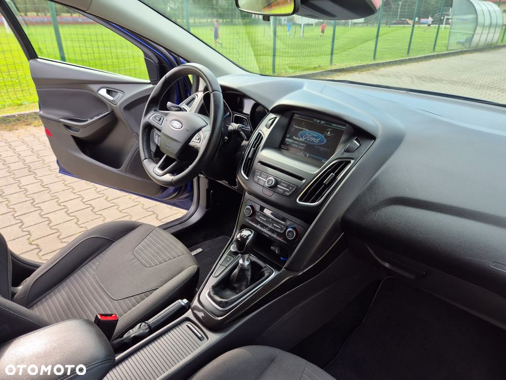 Ford Focus - 30