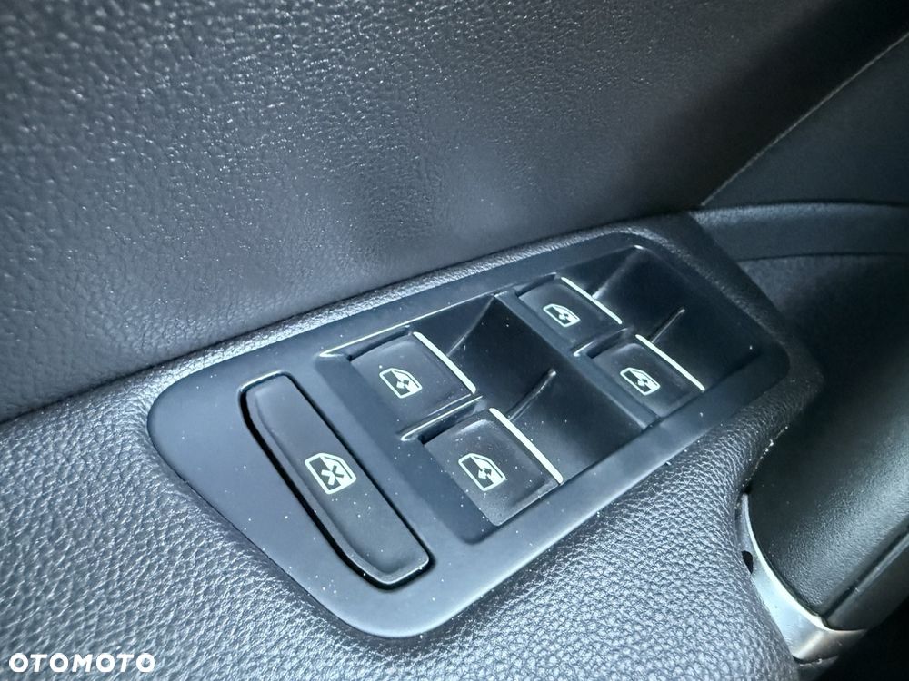 Volkswagen Golf GTI (BlueMotion Technology) DSG Performance - 27