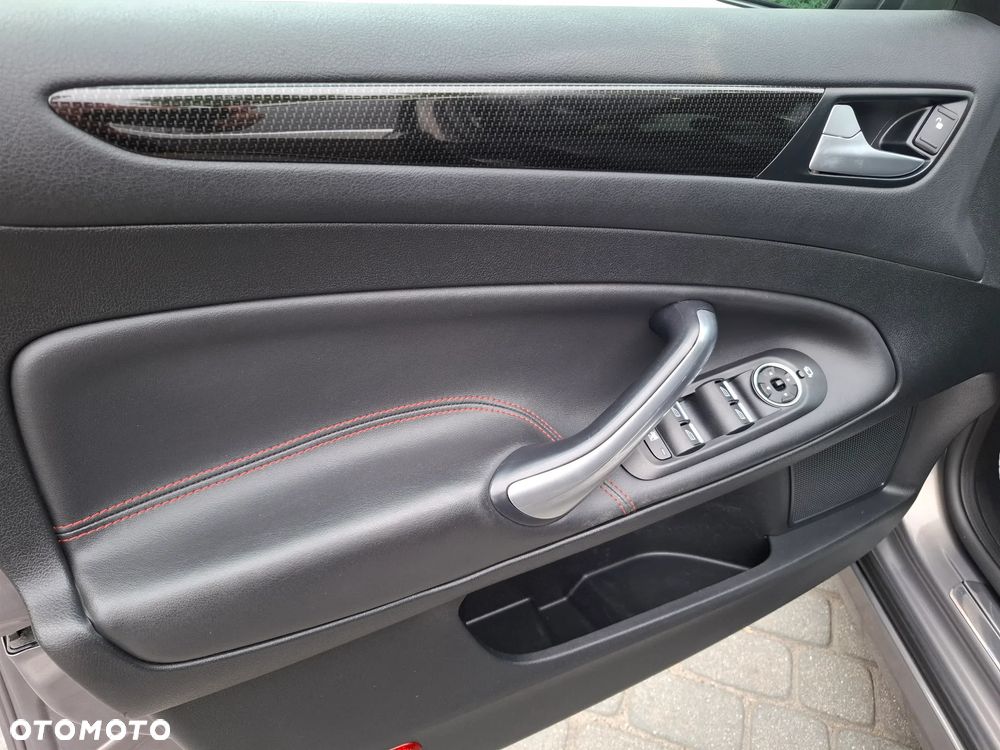 Ford Mondeo 2.0 T Titanium S - 40