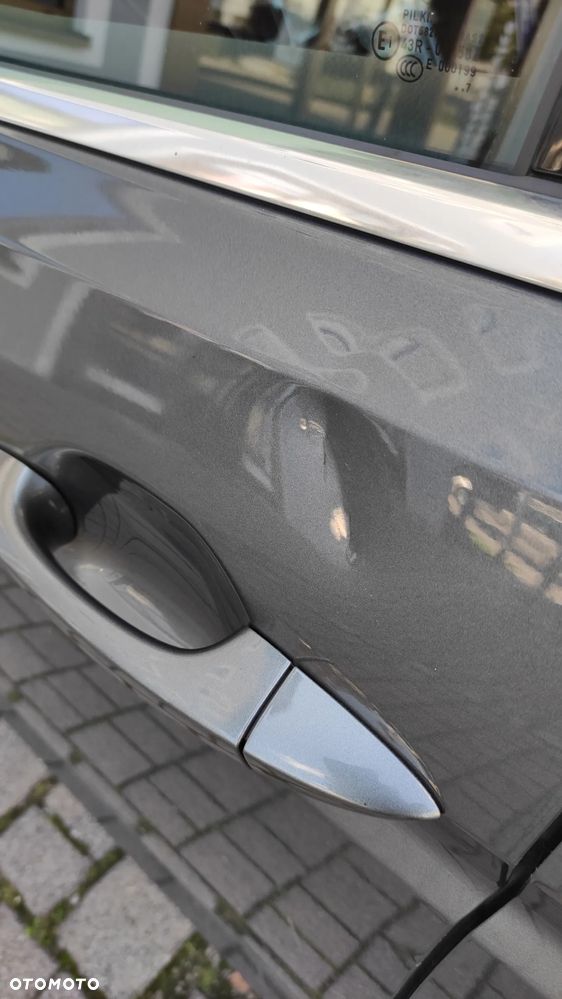 Volkswagen Touran 2.0 TDI BMT Highline DSG - 9