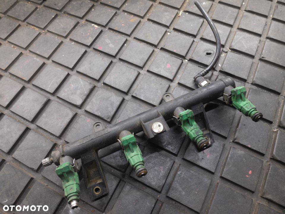 PEUGEOT 106 1.1 LISTWA WTRYSKIWACZE WTRYSKI 0280156025 POSIADAM DWIE LISTWY - 4