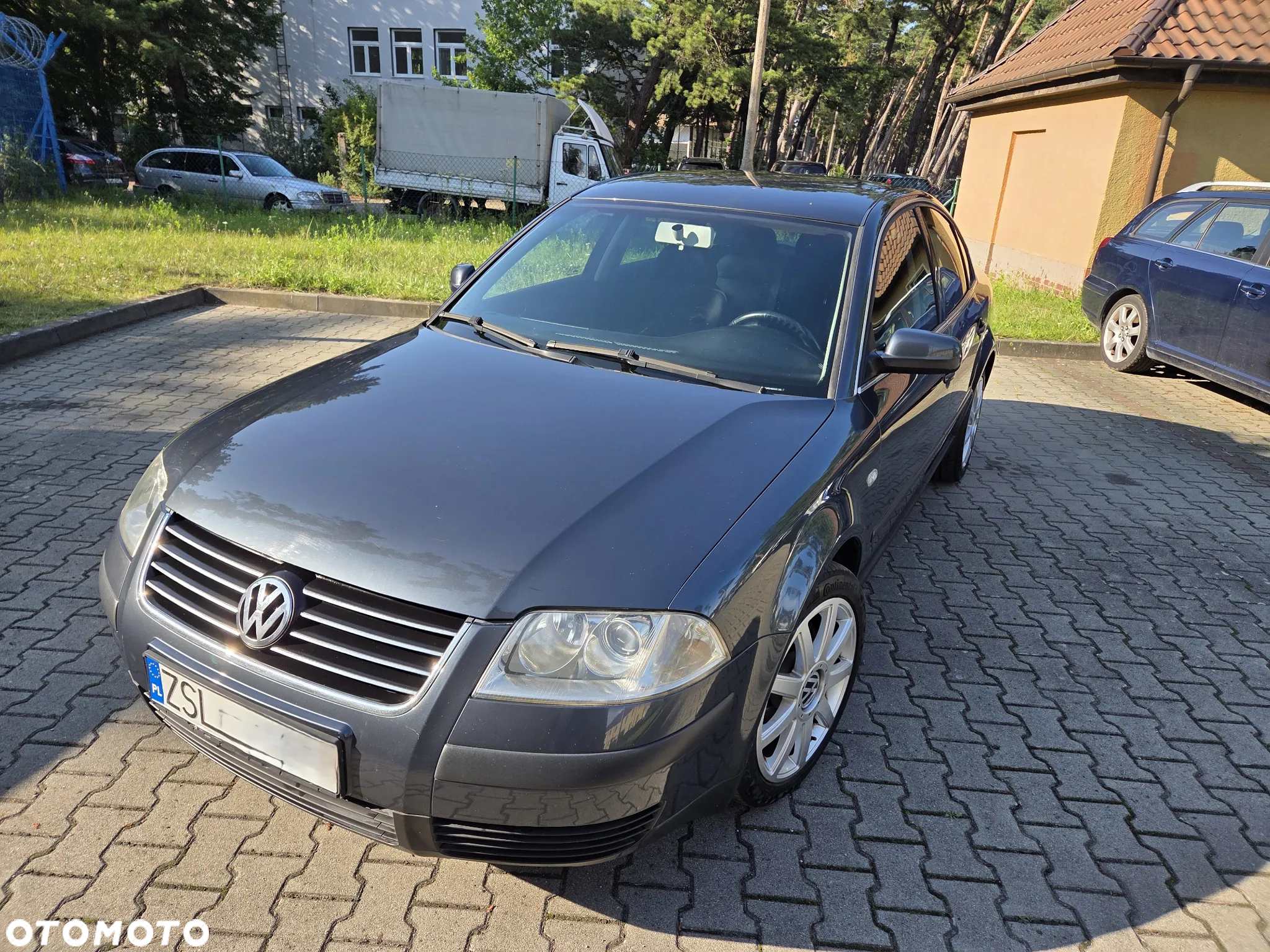 Volkswagen Passat 1.6 - 2