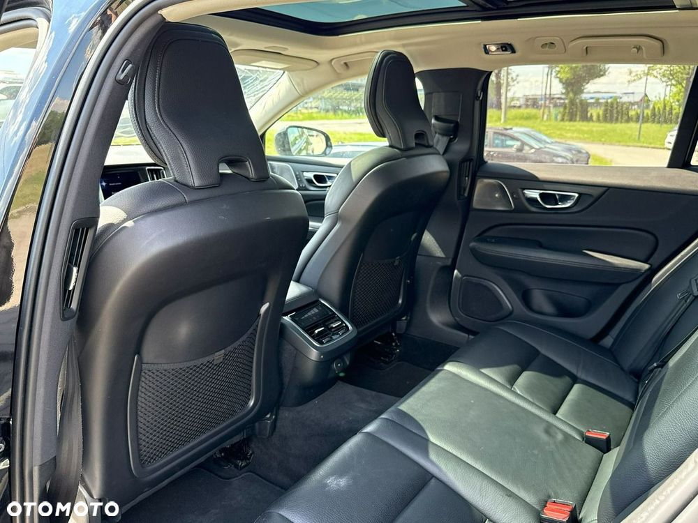 Volvo V60 Cross Country D4 AWD Geartronic Pro - 18