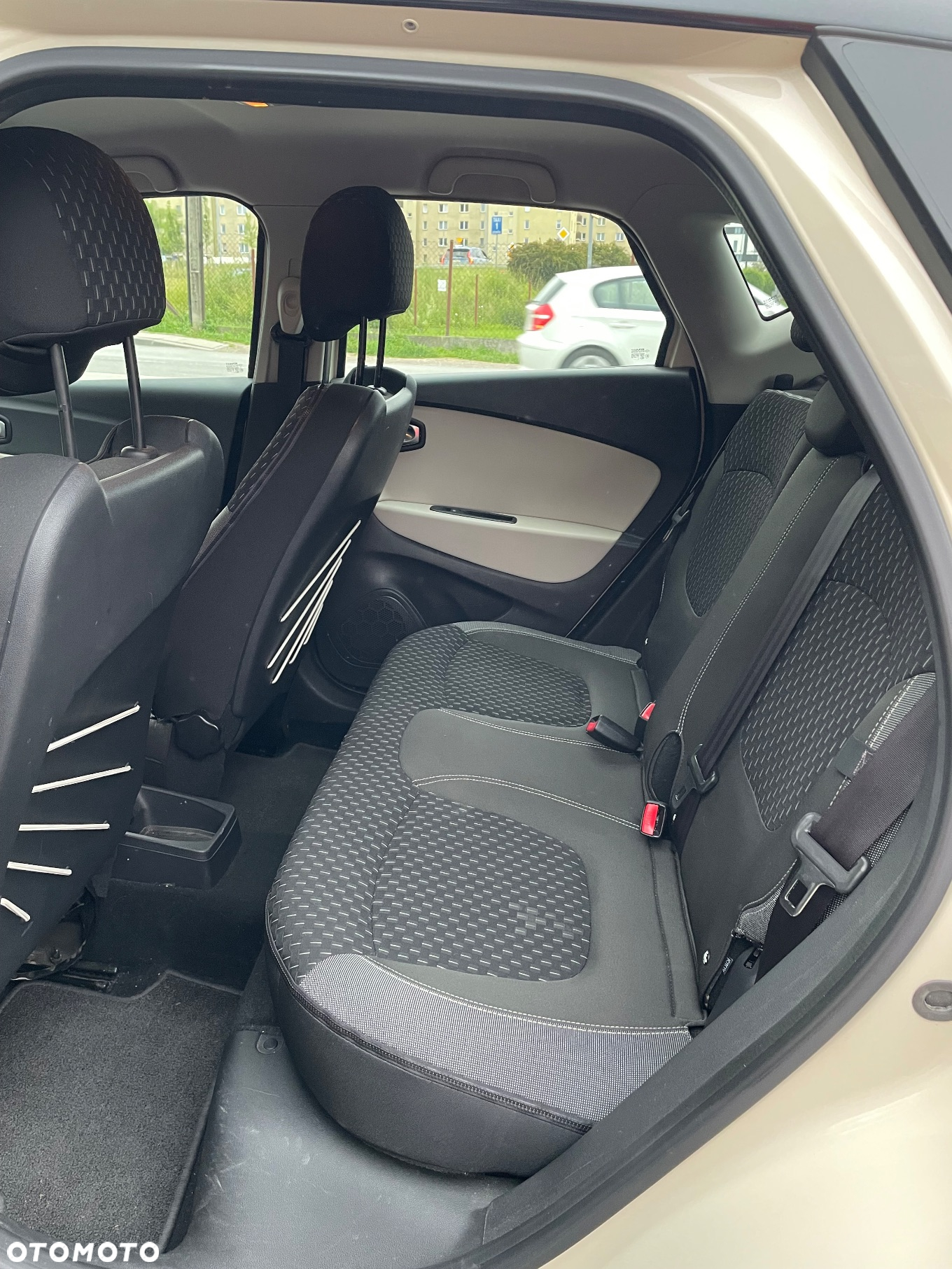 Renault Captur 0.9 Energy TCe Intens EU6 - 19